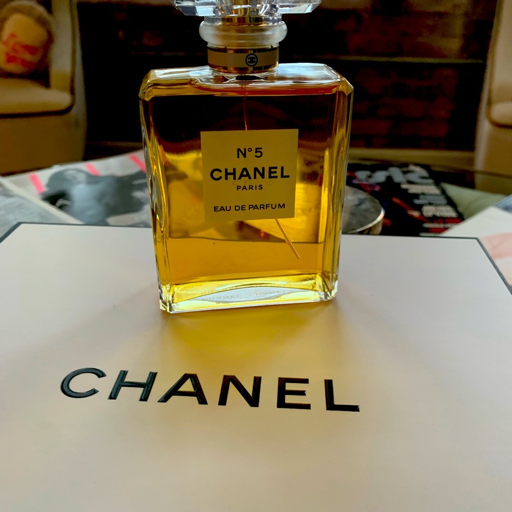 Chanel N•5 Eau de Parfum Spray Ref 125530 Never been used.
